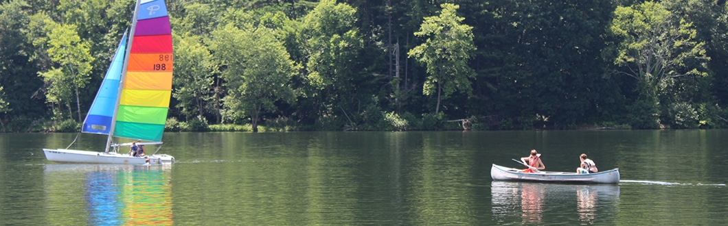 Sailing on Leesville Lake